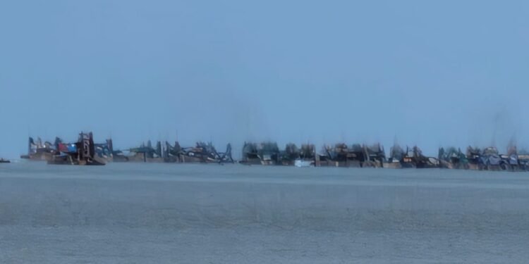 Masyarakat Pertanyakan Dugaan Aktivitas Tambang di Pantai Pasir Padi, Nama Oknum WA Mencuat