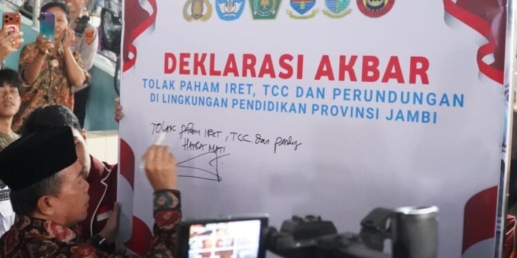 Ribuan Pelajar Jambi Deklarasi Tolak IRET, TCC dan Bullying
